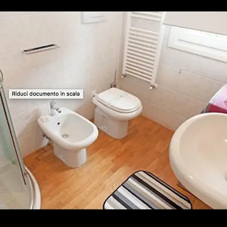 Touch And Go Apartment