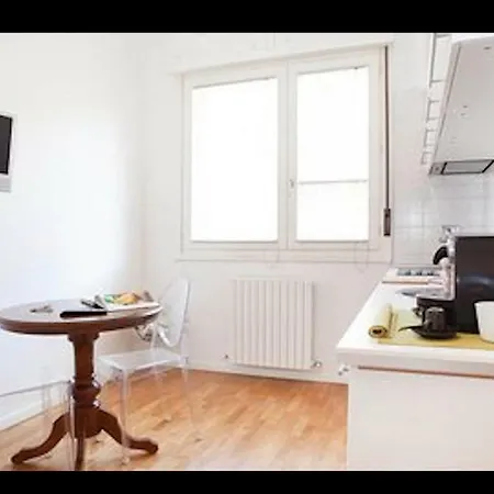 Apartment Touch And Go Bologna